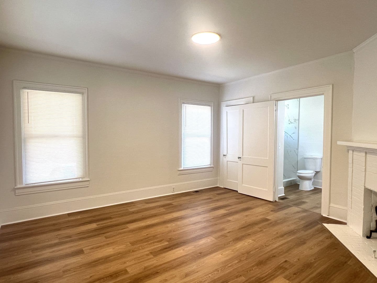 Macon House: 133 Desoto Pl