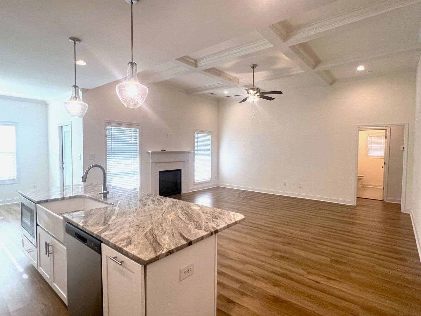 Kathleen House: 120 Field View Ln