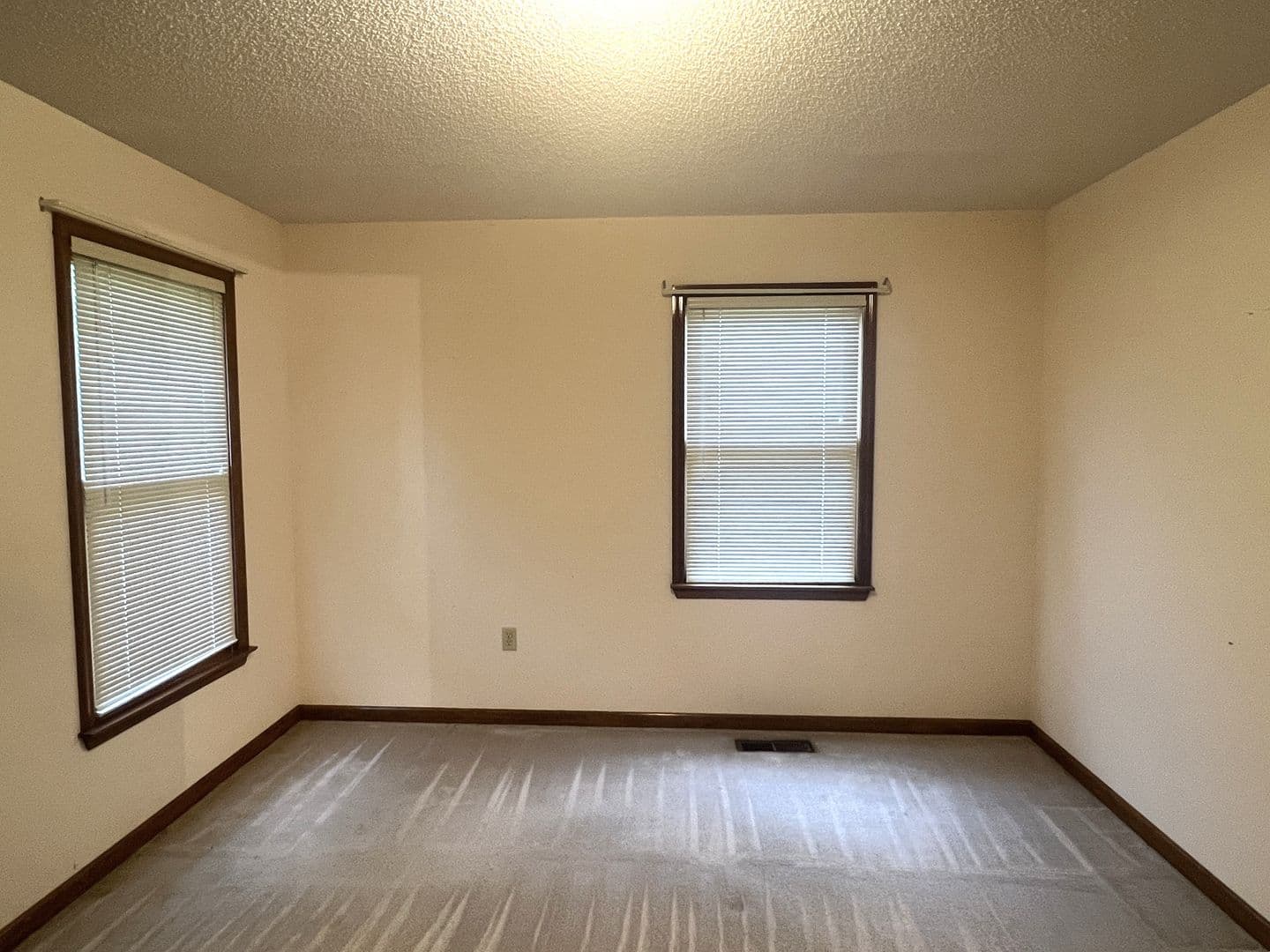 Kathleen House: 178 Woodard Rd