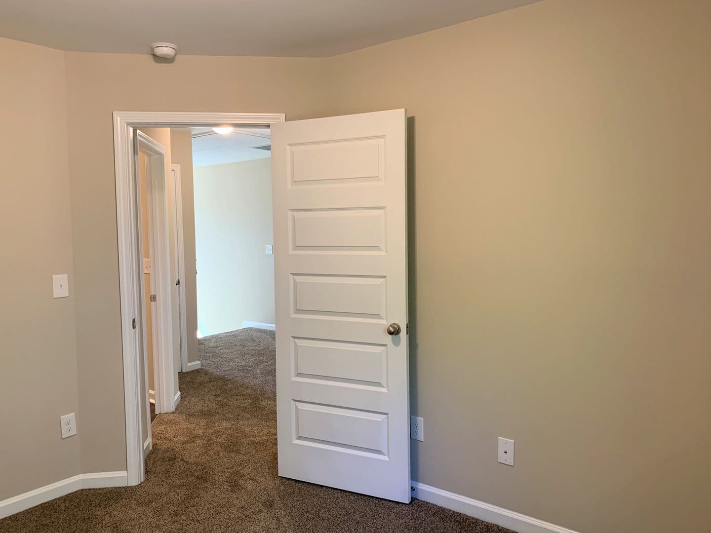 Macon House: 305 Pond View Rd