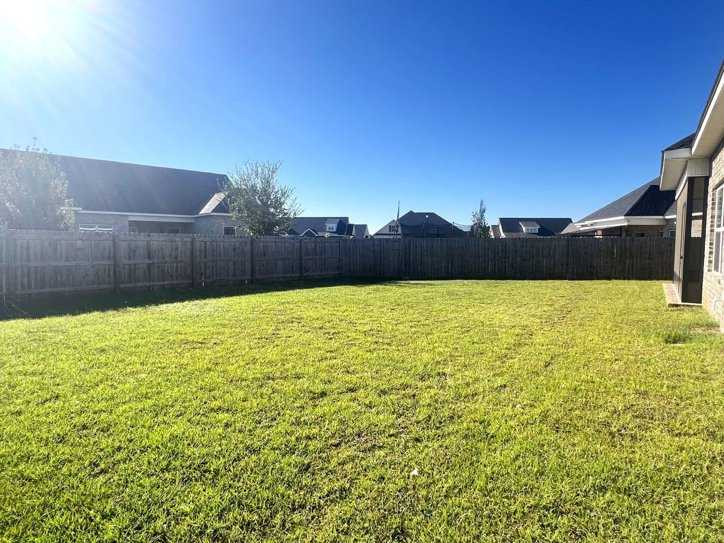 Kathleen House: 120 Field View Ln