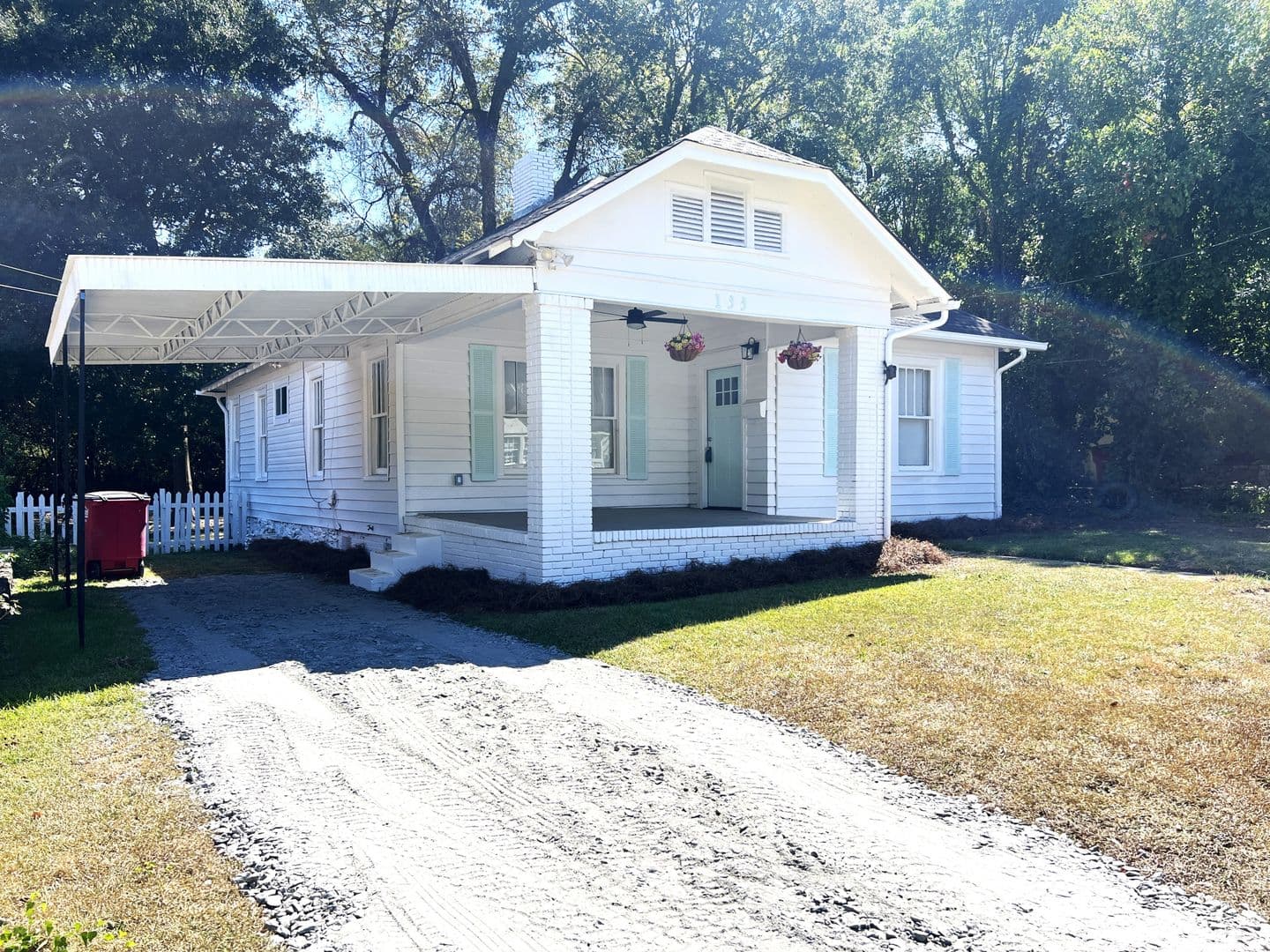 Macon House: 133 Desoto Pl