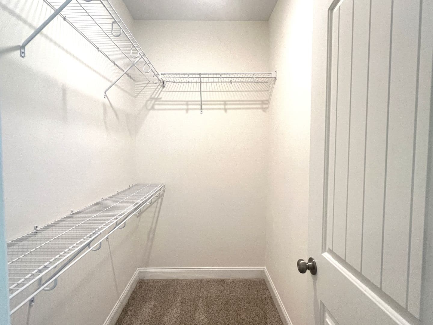 Kathleen House: 120 Field View Ln