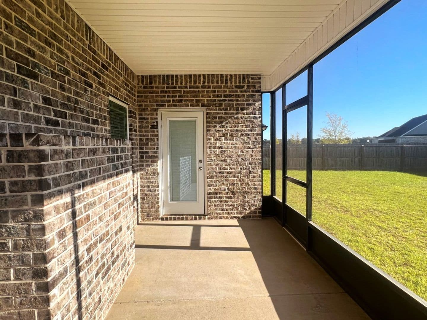 Kathleen House: 120 Field View Ln