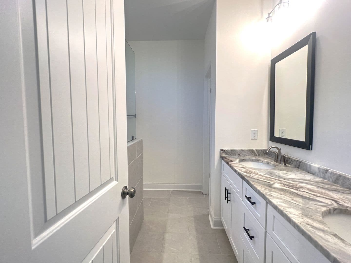 Kathleen House: 120 Field View Ln
