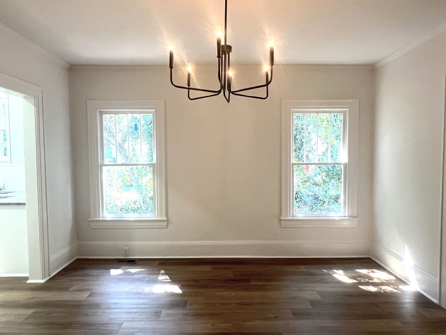 Macon House: 133 Desoto Pl