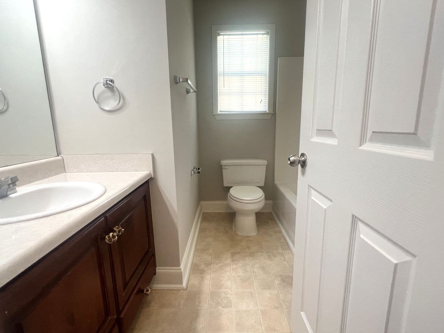 Byron House: 416 Covington Cove