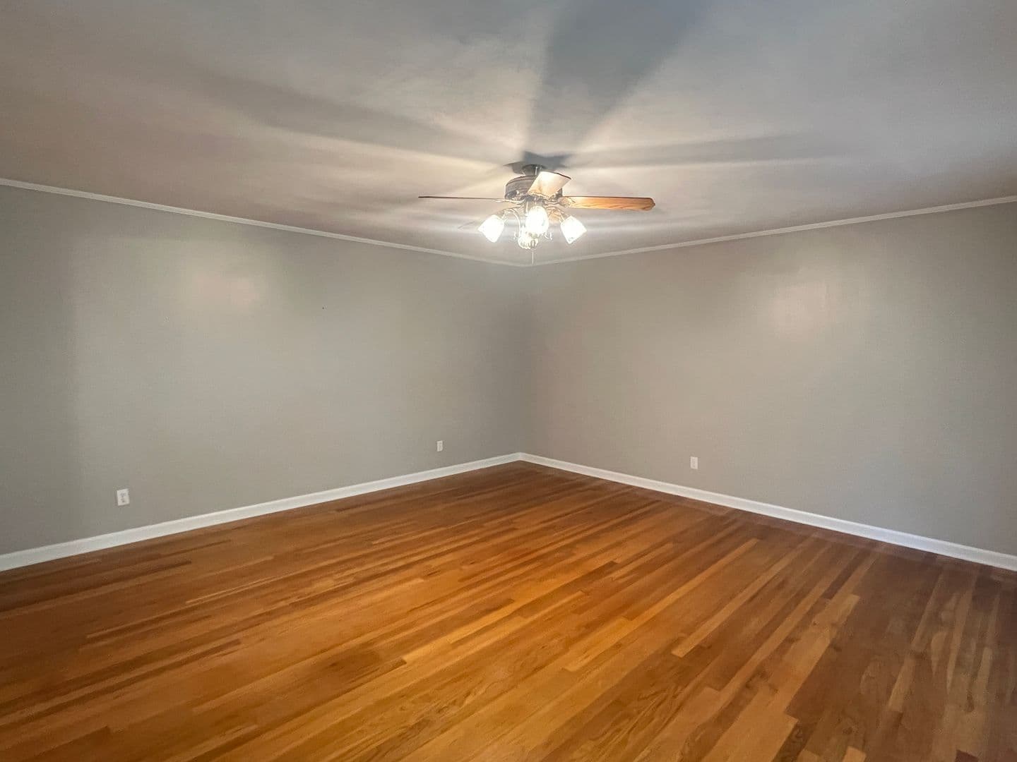 Macon House: 1943 Birchwood Way