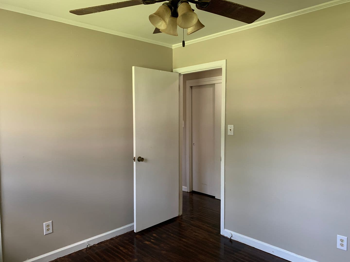 Macon House: 3240 Commodore Dr.