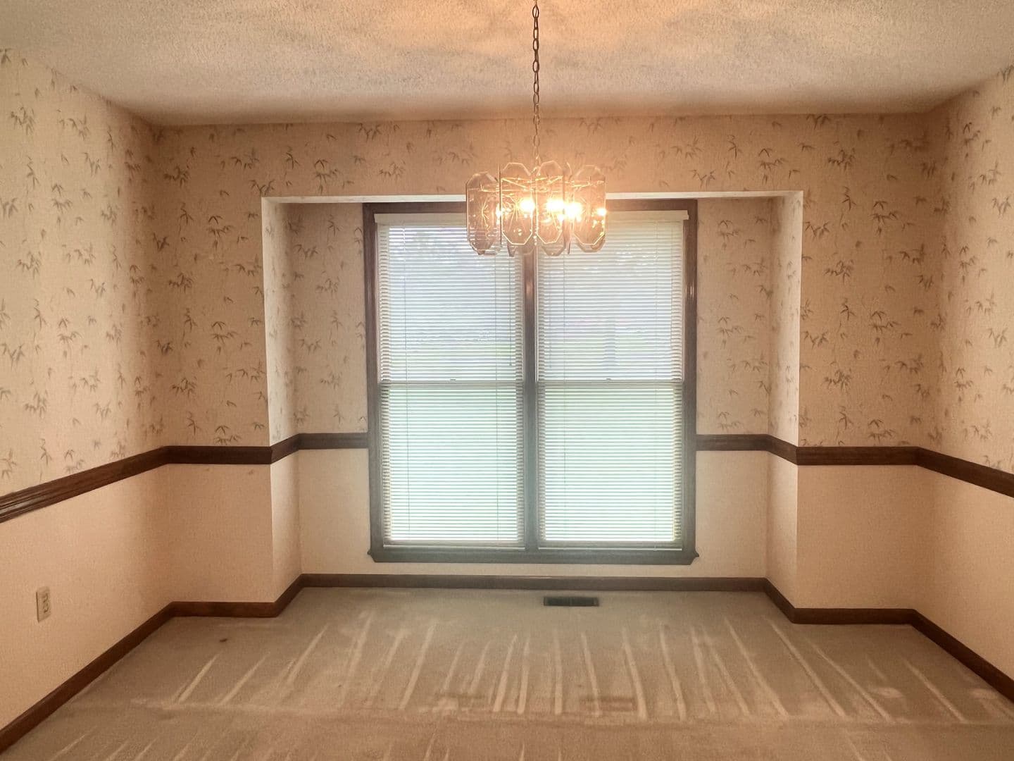 Kathleen House: 178 Woodard Rd