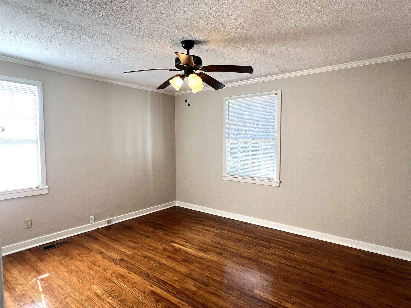Macon House: 2581 Old Holton Rd
