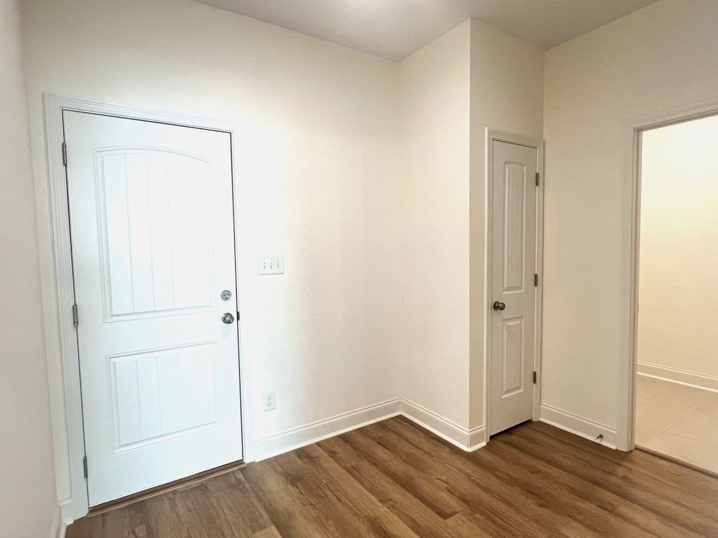 Kathleen House: 120 Field View Ln