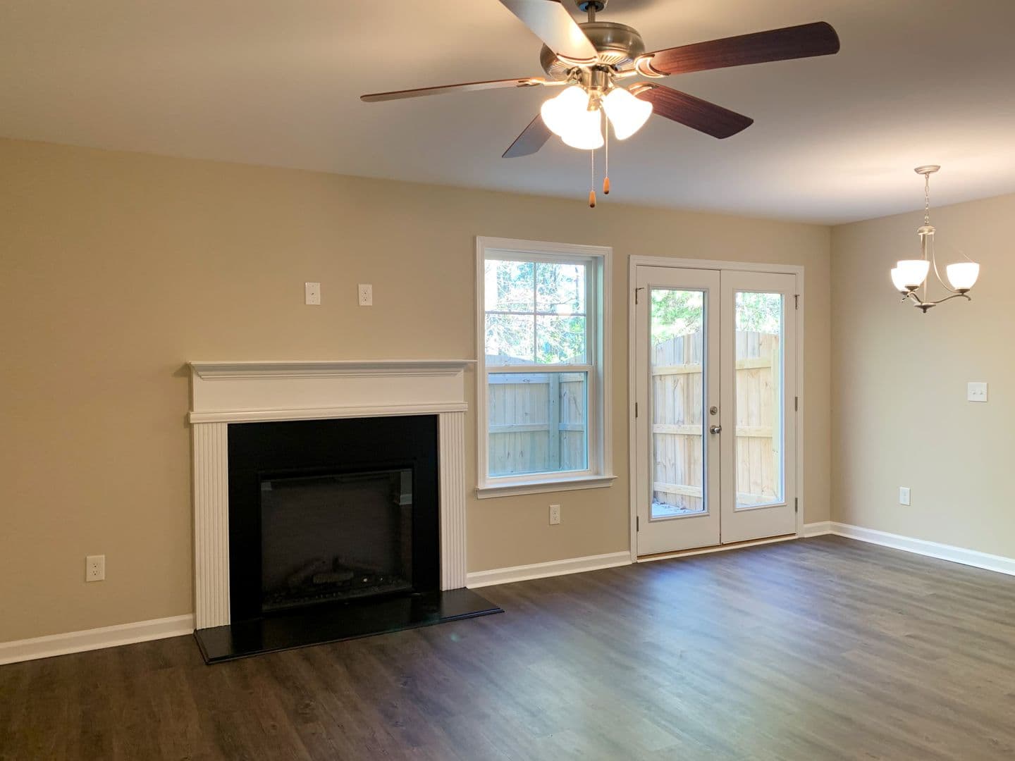 Macon House: 305 Pond View Rd