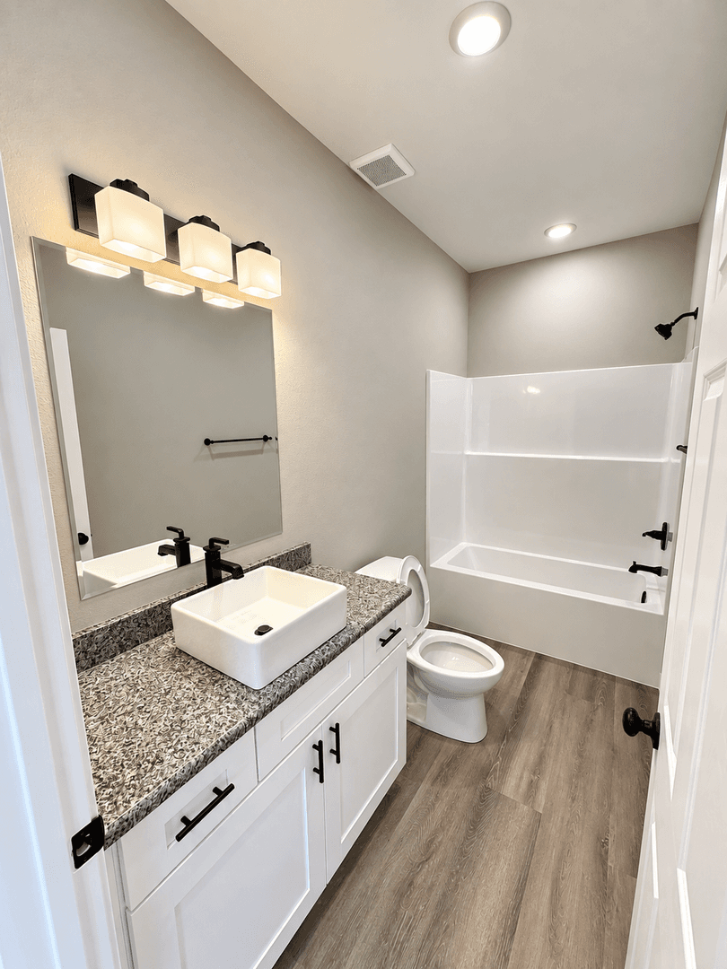 Springfield House: 5151 W Crestmere Drive