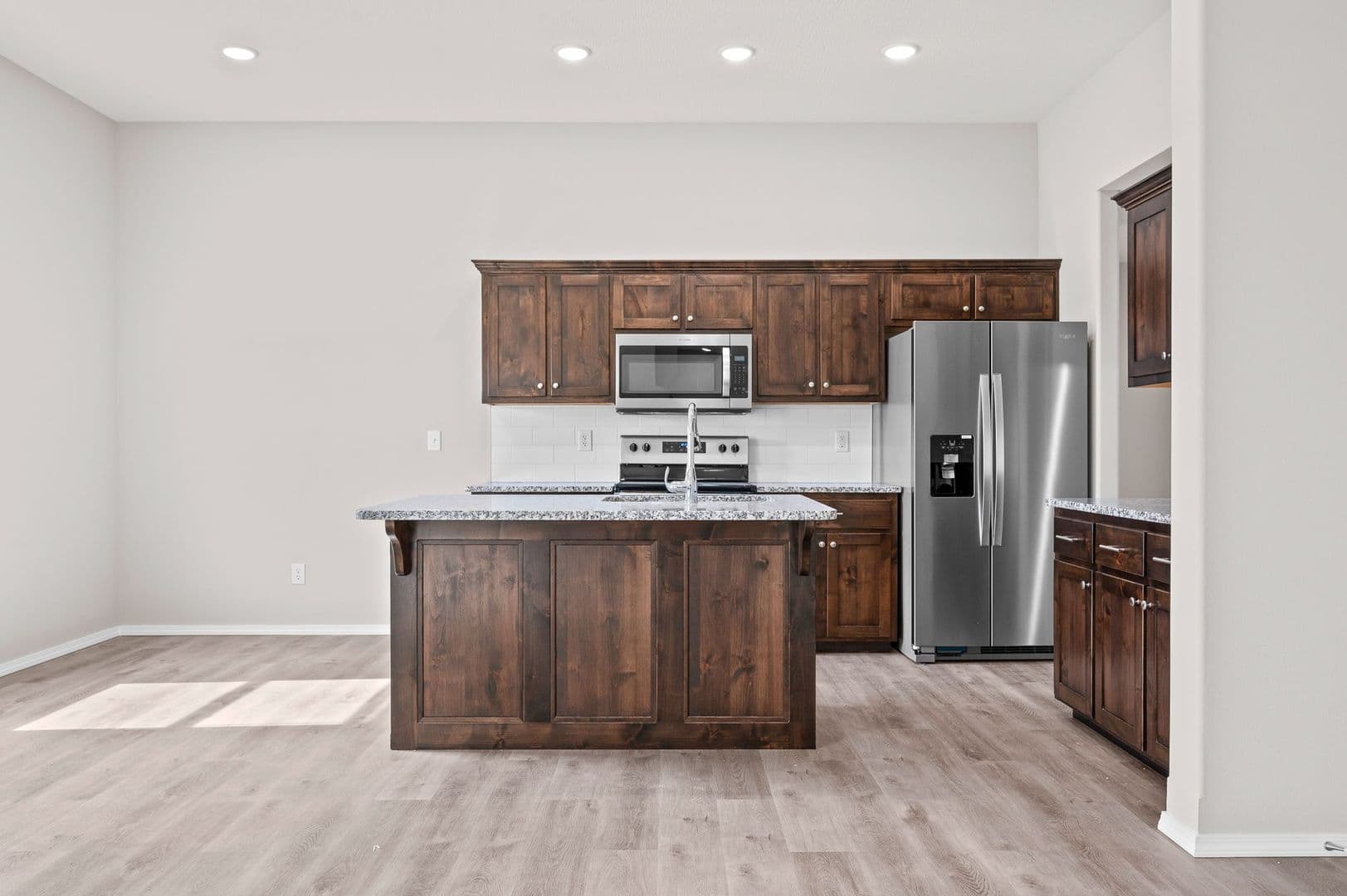 Rogersville House: 264 Hickory Hills ST