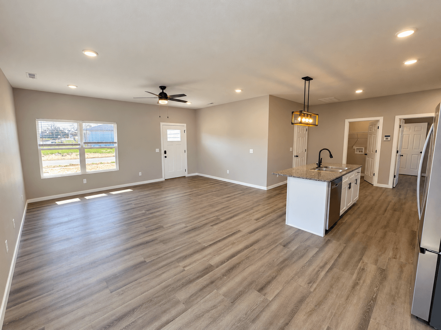 Springfield House: 5163 W Crestmere Drive