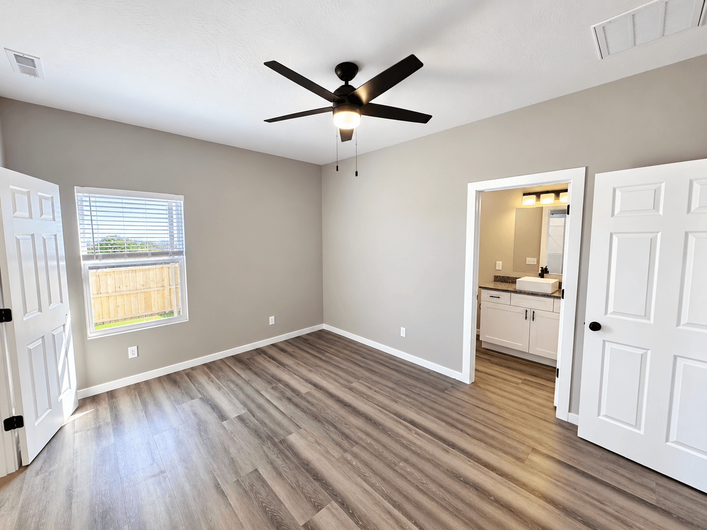 Springfield House: 5151 W Crestmere Drive