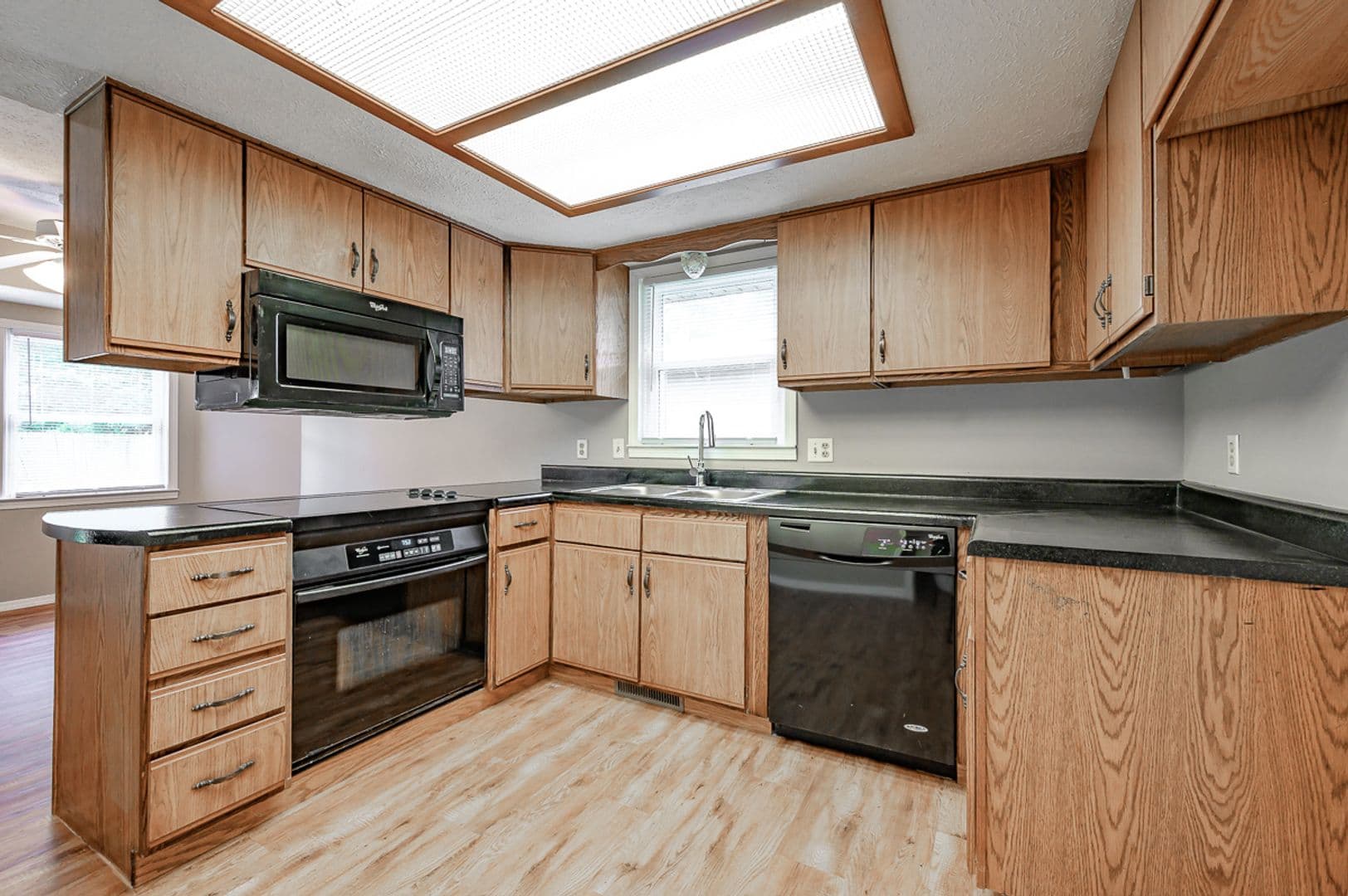 Springfield House: 4504 West La Casa Street