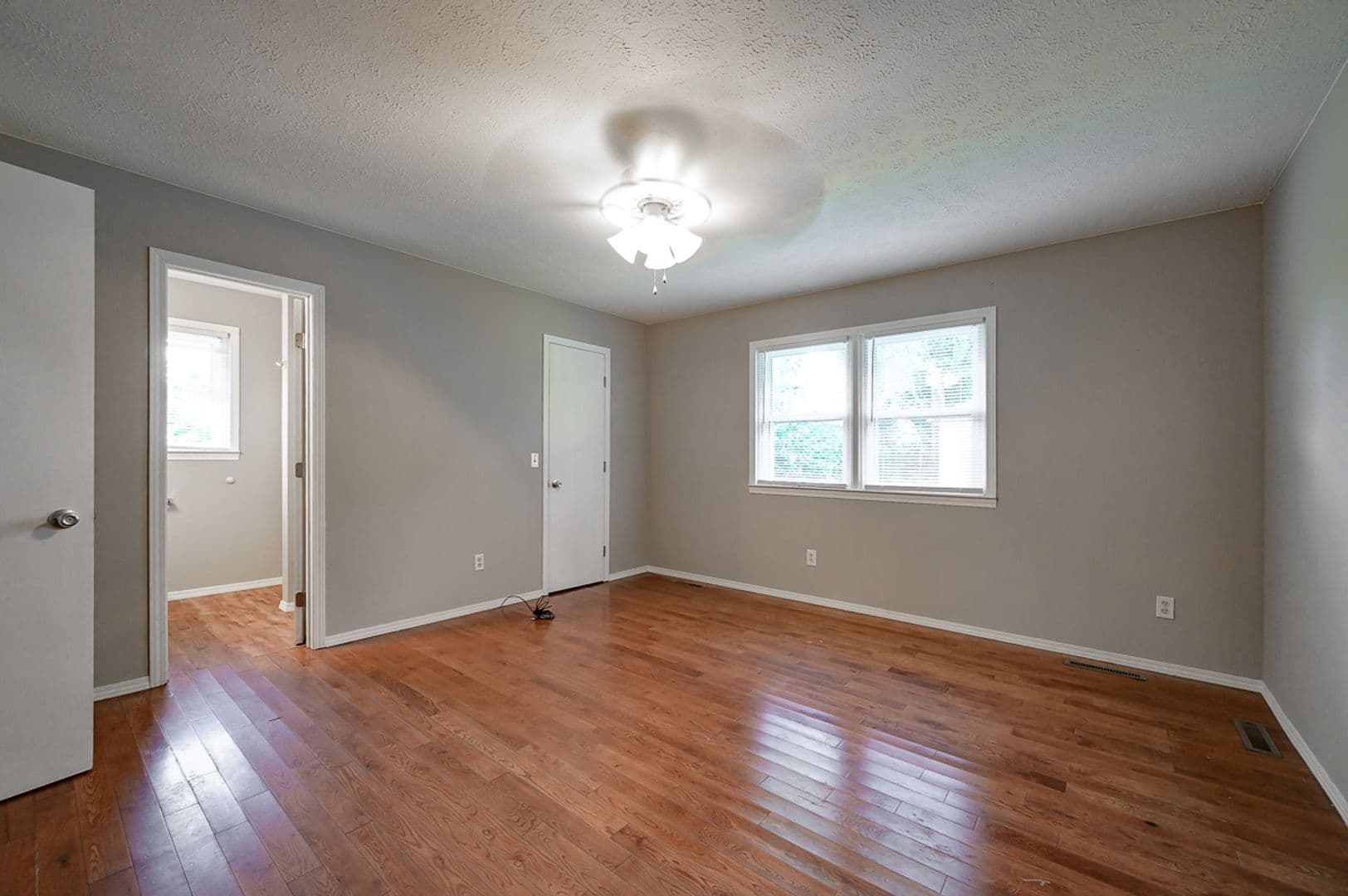 Springfield House: 4504 West La Casa Street