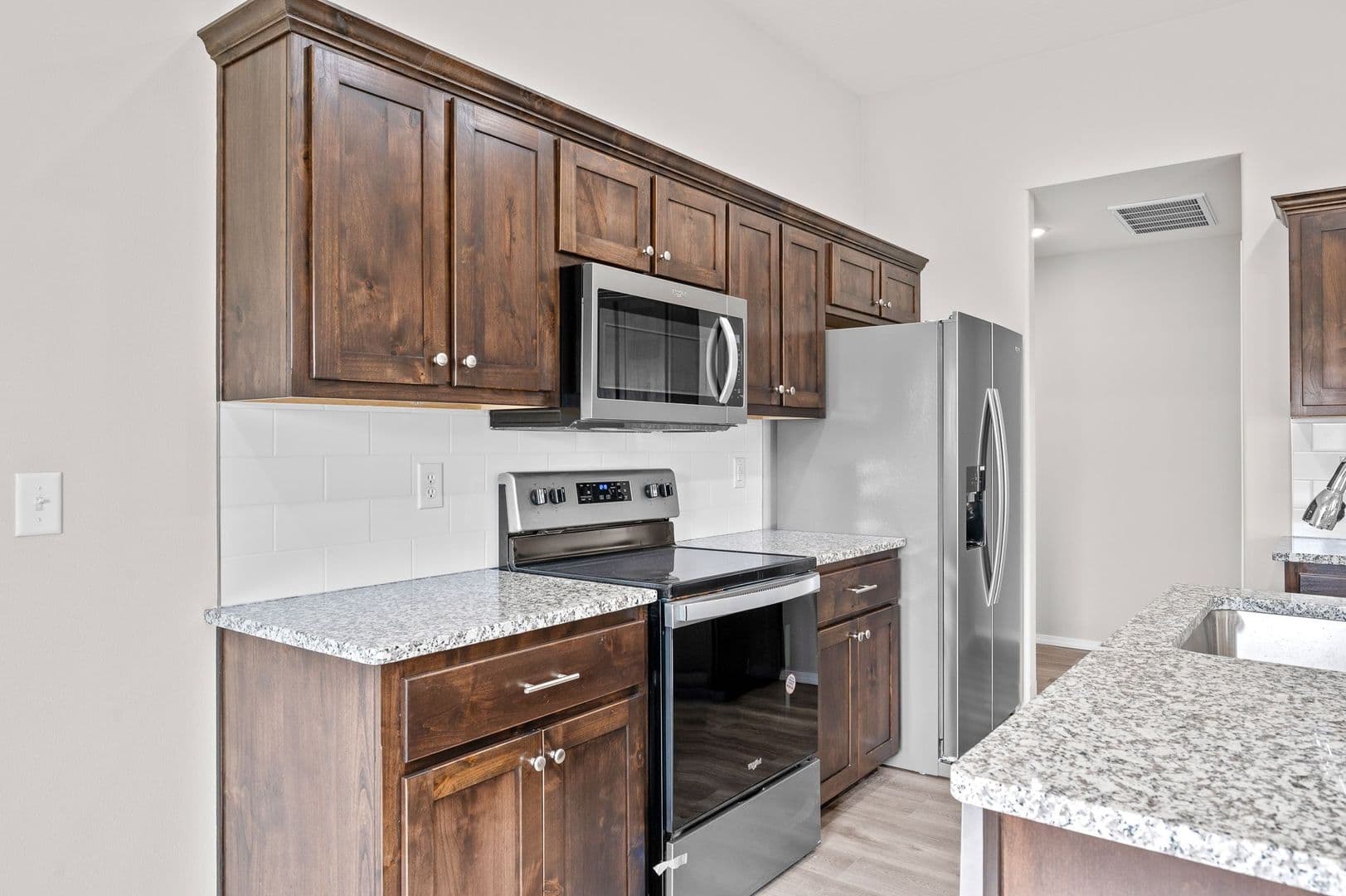 Rogersville House: 264 Hickory Hills ST