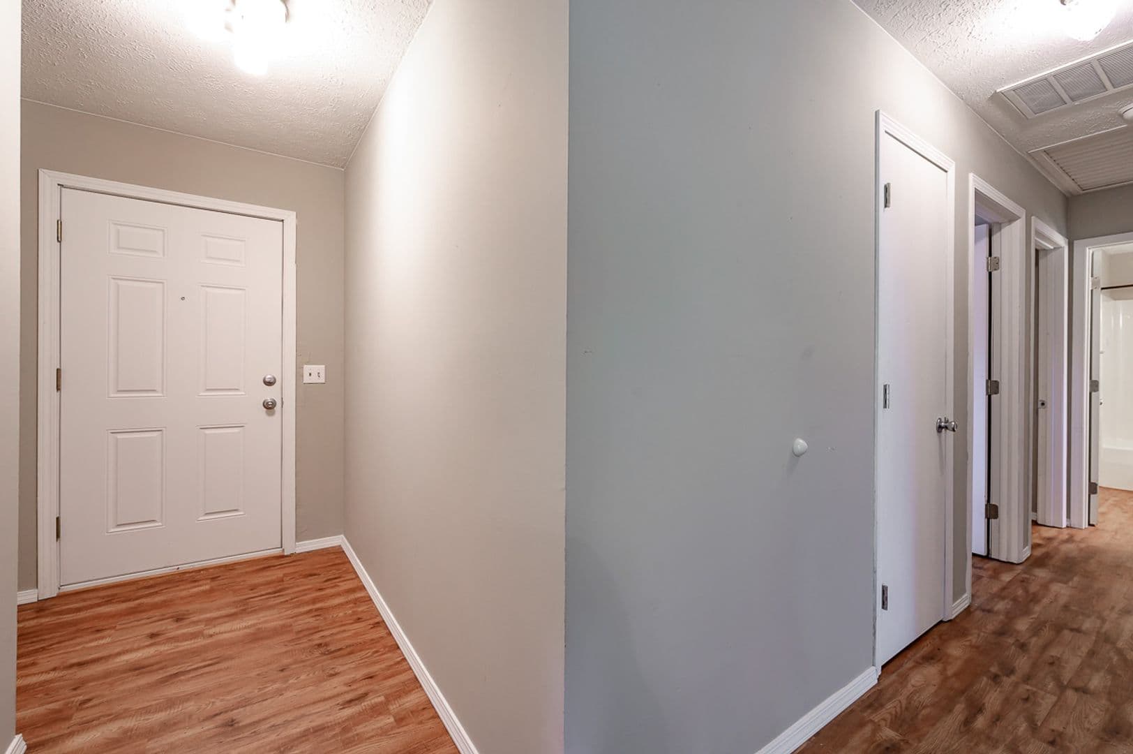 Springfield House: 4504 West La Casa Street