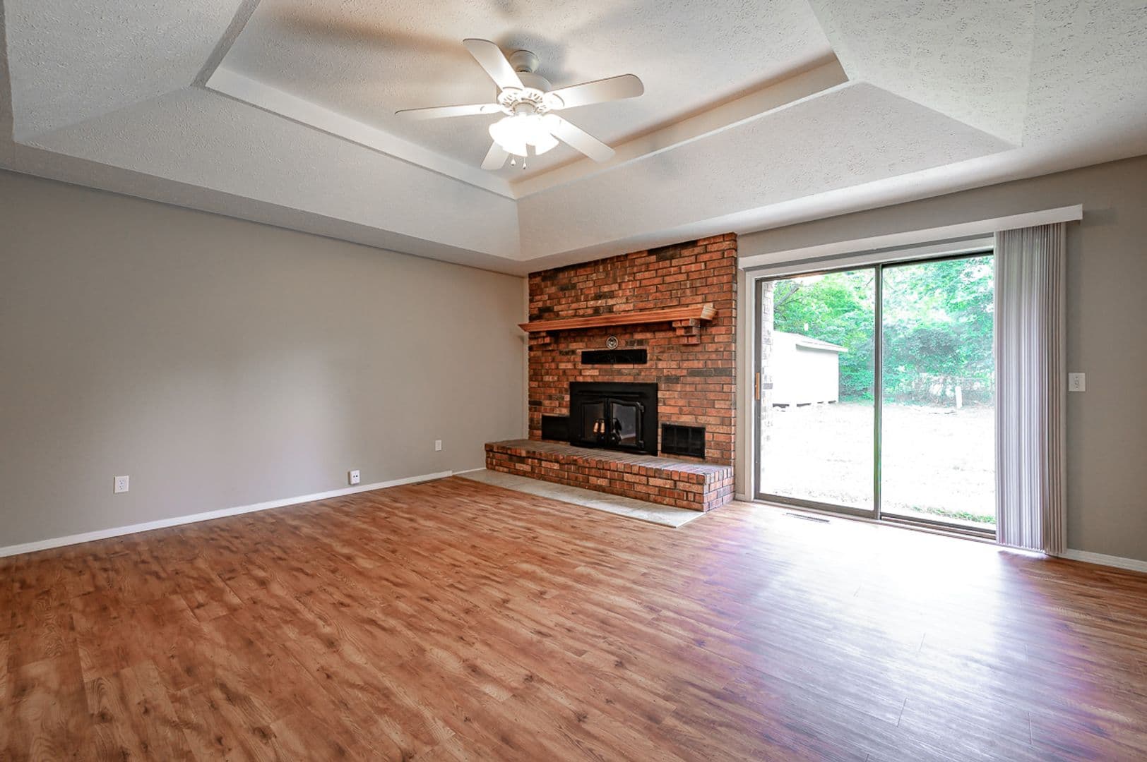 Springfield House: 4504 West La Casa Street