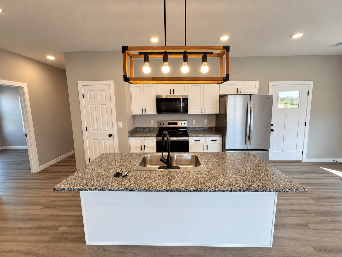 Springfield House: 5163 W Crestmere Drive