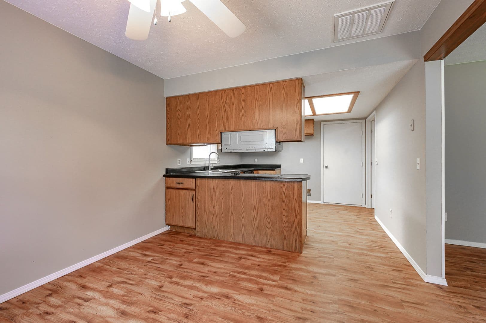 Springfield House: 4504 West La Casa Street