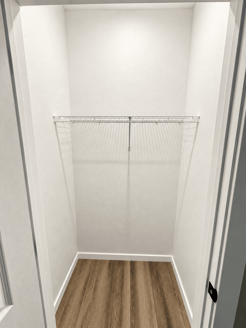 Springfield House: 5157 W Crestmere Drive