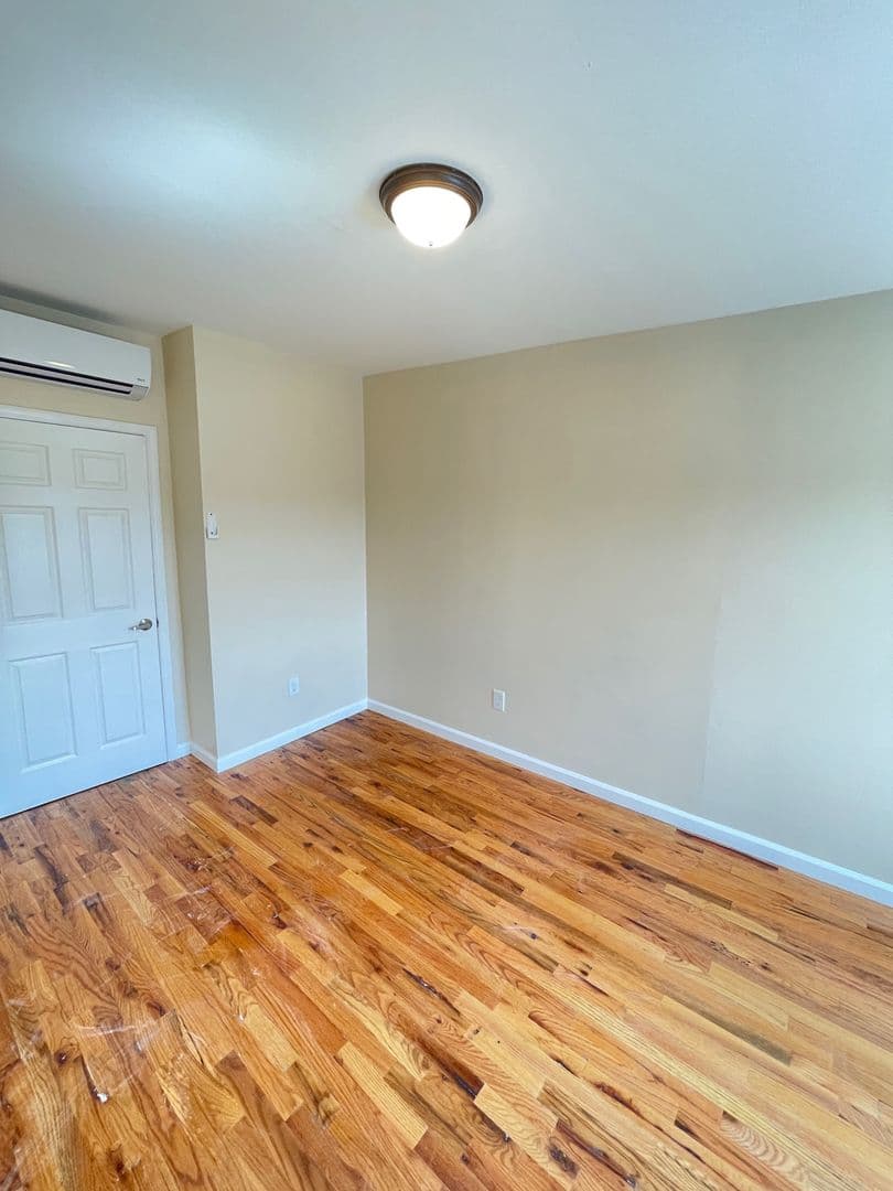 Newburgh Apartment: 202 Broadway