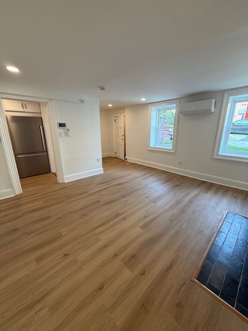 Newburgh Apartment: 137 Third St.