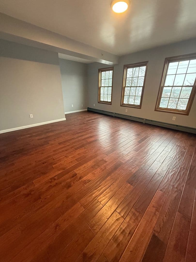 Newburgh Apartment: 63 Liberty St.