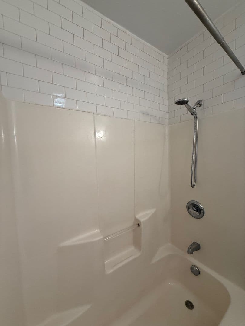 Newburgh Apartment: 63 Liberty St.