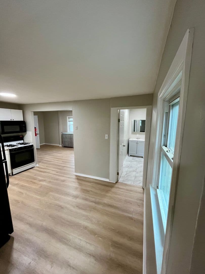Highland Falls Apartment: 44 Center St
