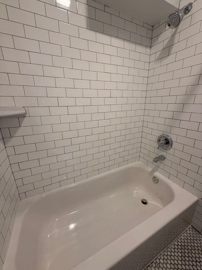 Newburgh Apartment: 184 Broadway