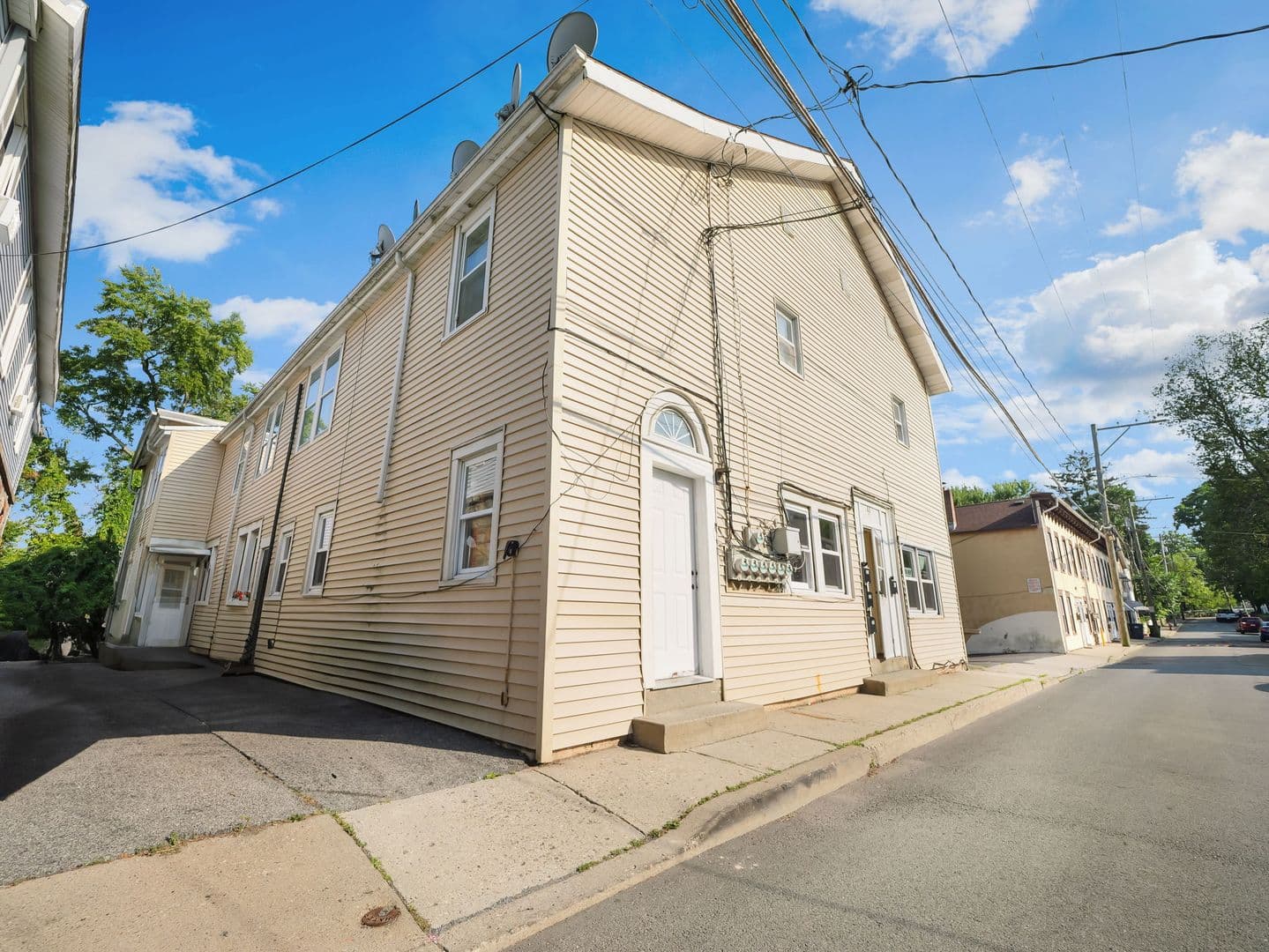 Highland Falls Apartment: 44 Center St