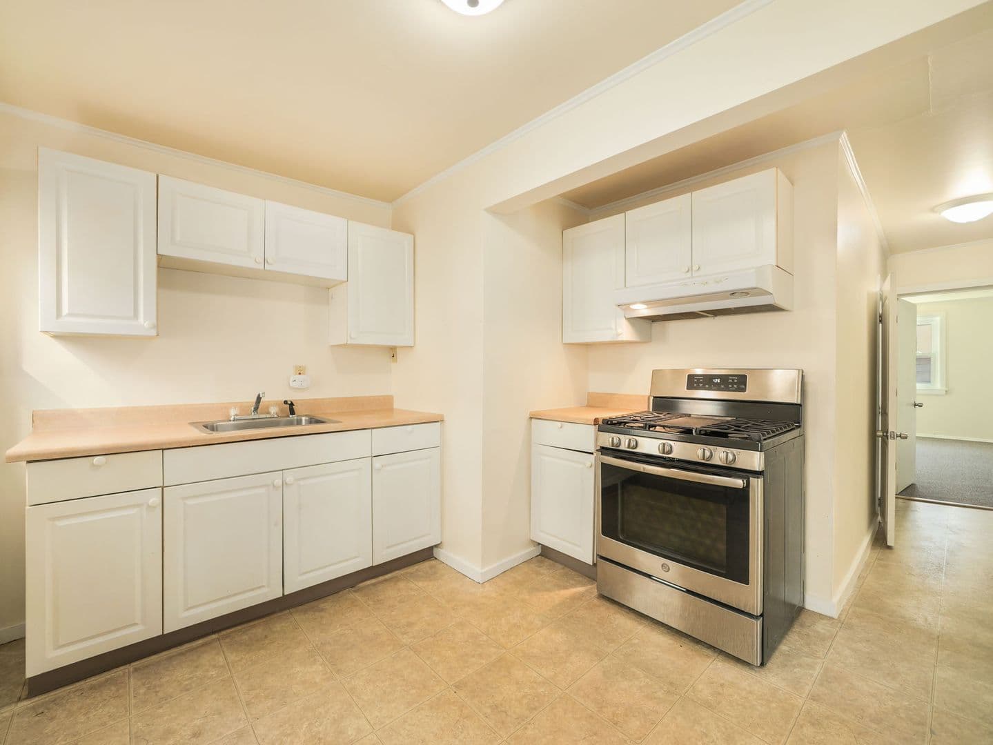 Highland Falls Apartment: 44 Center St