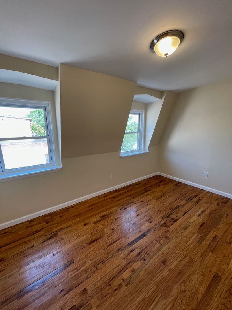 Newburgh Apartment: 202 Broadway