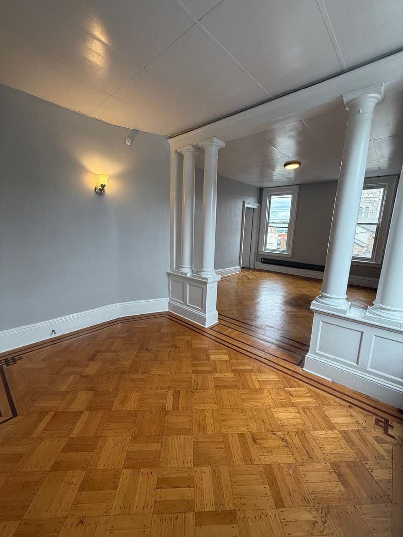 Newburgh Apartment: 165 Liberty St.
