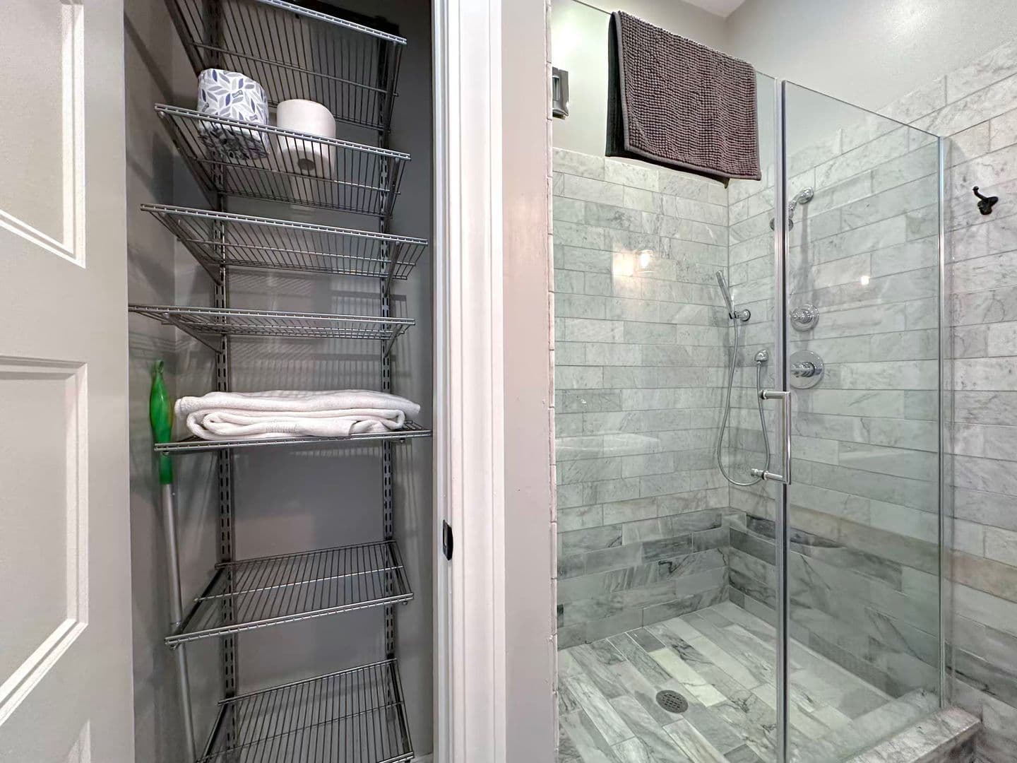 Newburgh Apartment: 2 Courtney Ave