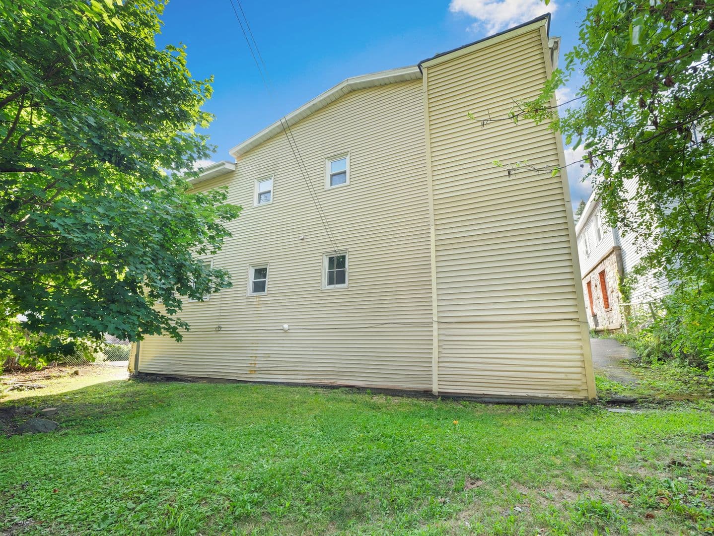 Highland Falls Apartment: 44 Center St