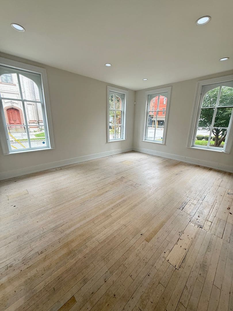 Newburgh Apartment: 233 Liberty St.