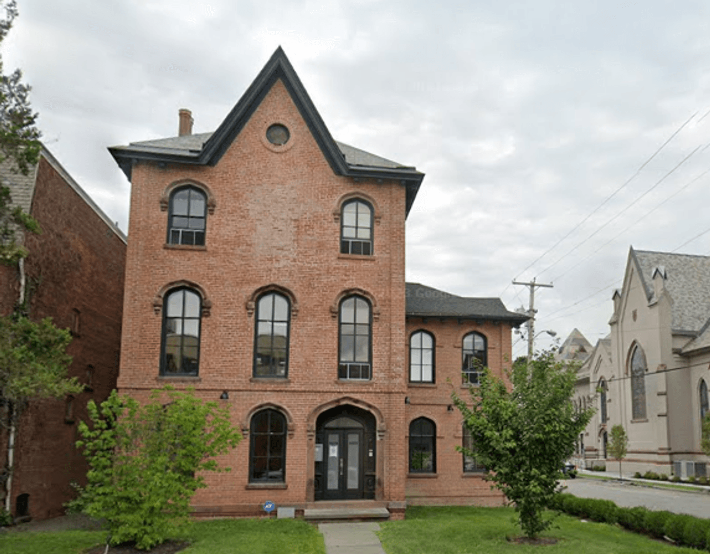 Newburgh Apartment: 233 Liberty St.