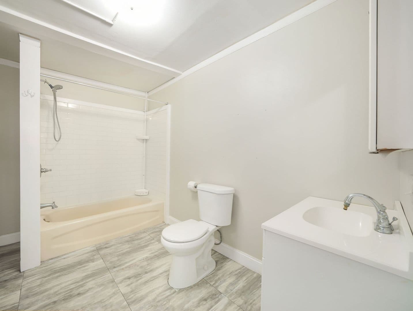 Highland Falls Apartment: 44 Center St