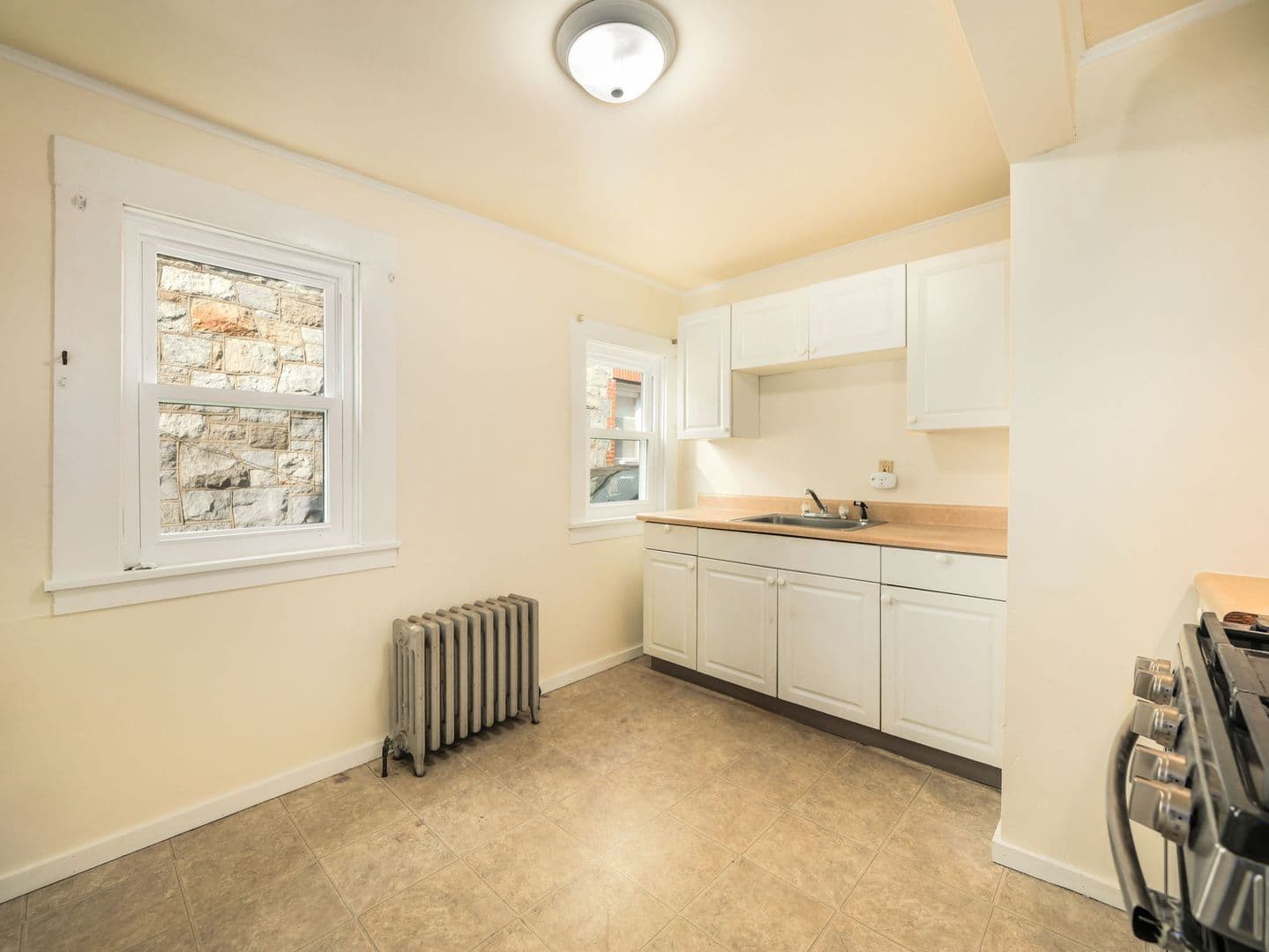 Highland Falls Apartment: 44 Center St