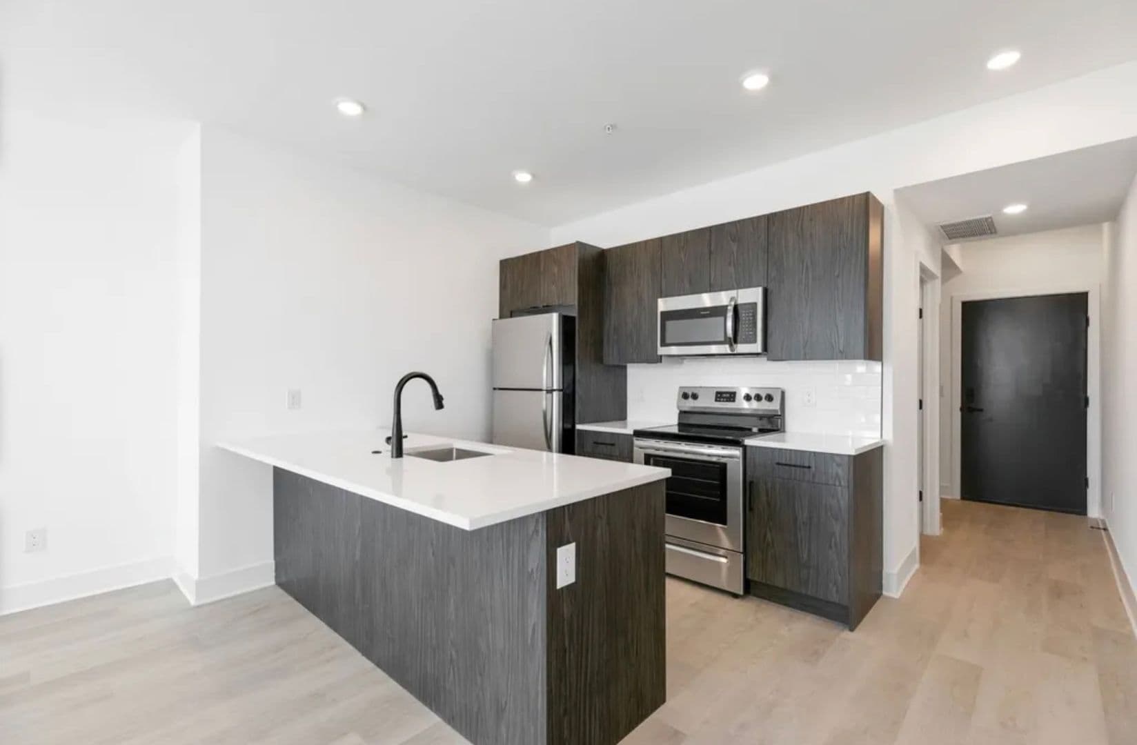 Philadelphia Apartment: 3045 Richmond Street