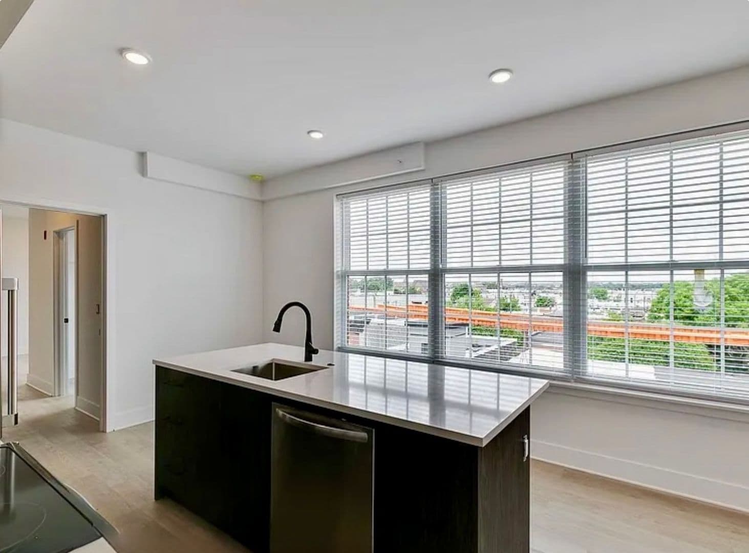 Philadelphia Apartment: 3045 Richmond Street