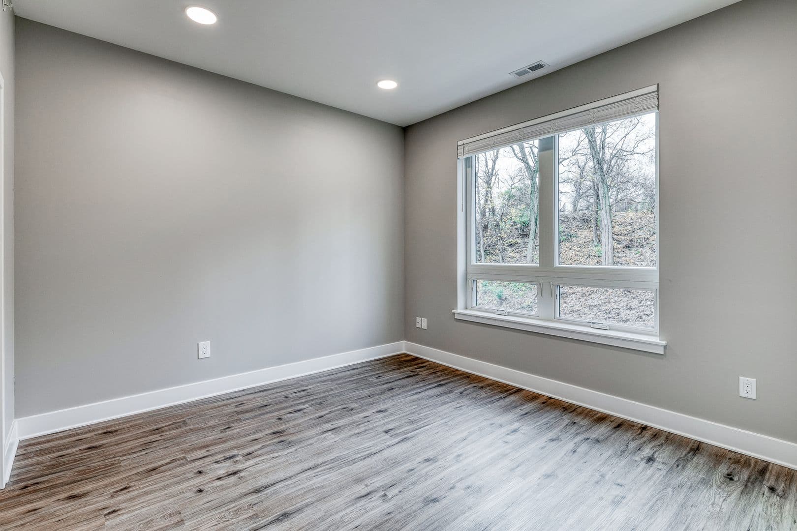 Philadelphia Apartment: 1952 Bryn Mawr Avenue