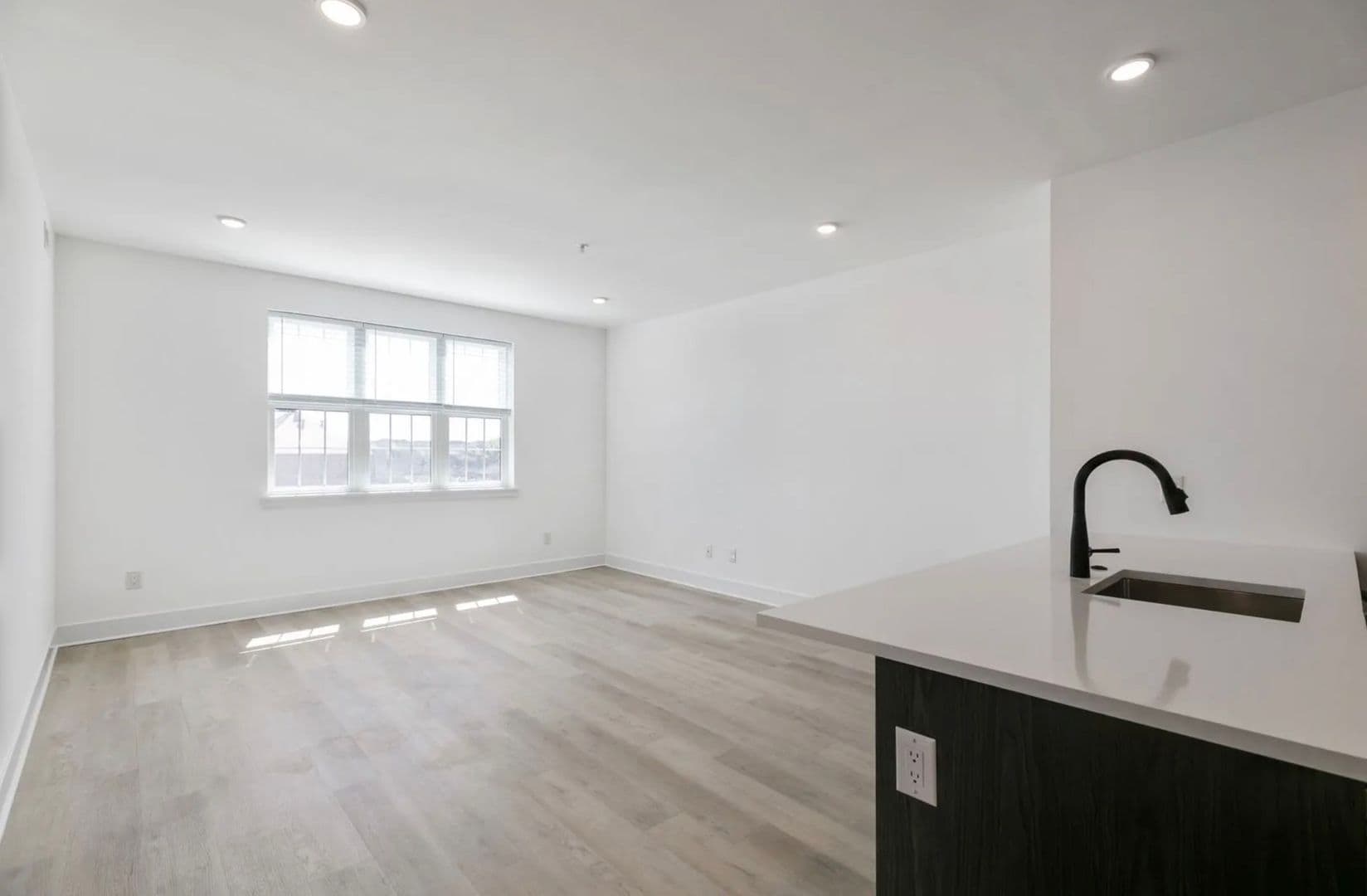Philadelphia Apartment: 3045 Richmond Street