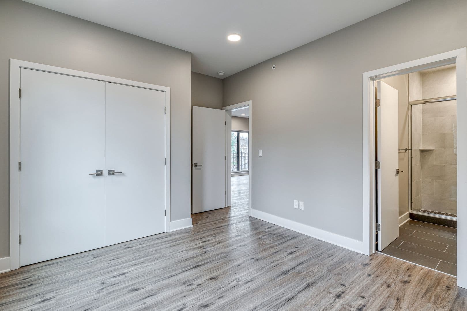 Philadelphia Apartment: 1952 Bryn Mawr Avenue